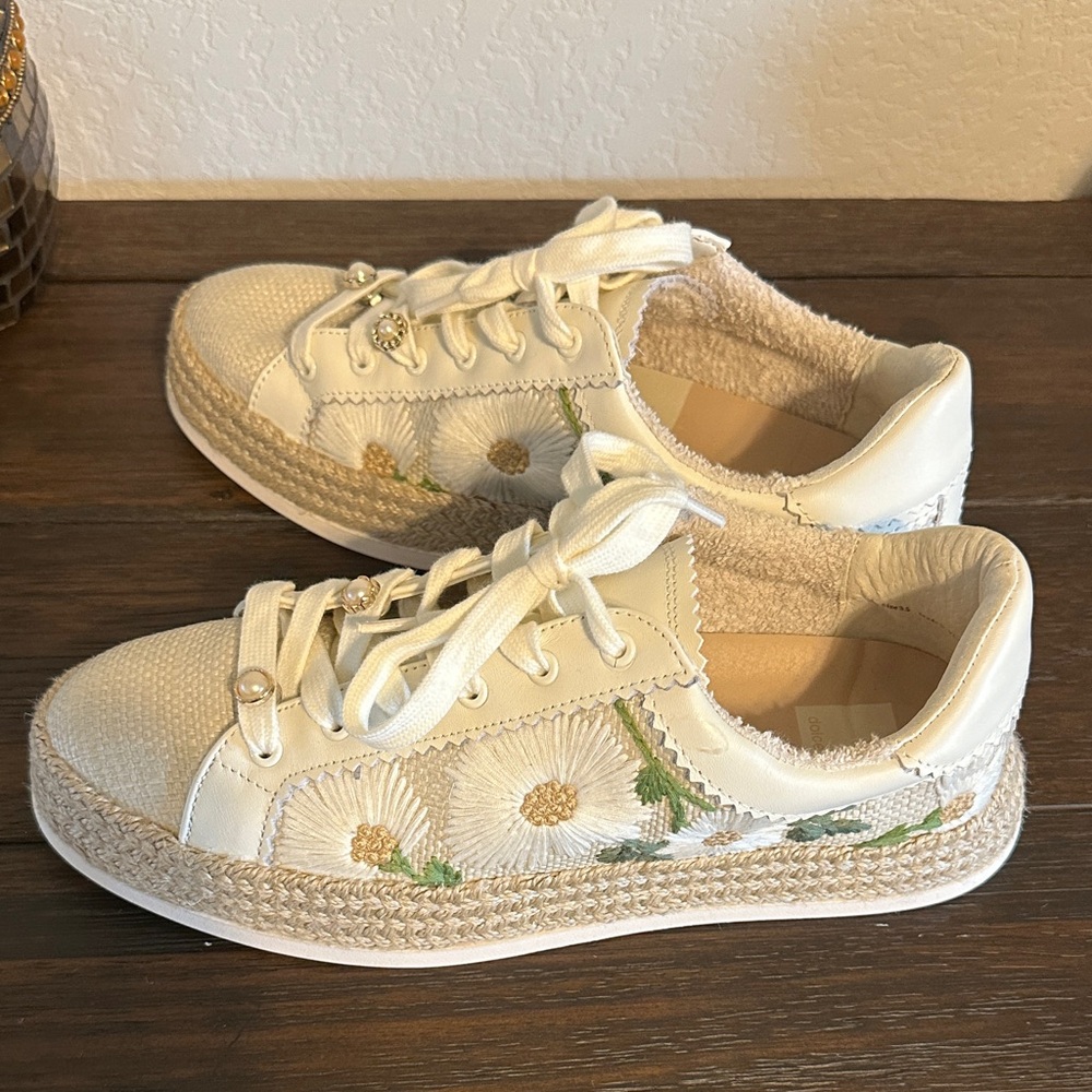 Boston Proper White Floral Sneakers - Picture 4 of 4